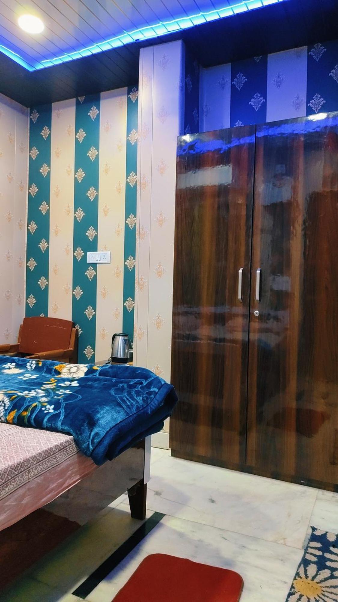 Homestay Raju 150 Meters From Shree Ram Janmbhoomi Temple 200 Meters From Dham Railway Station