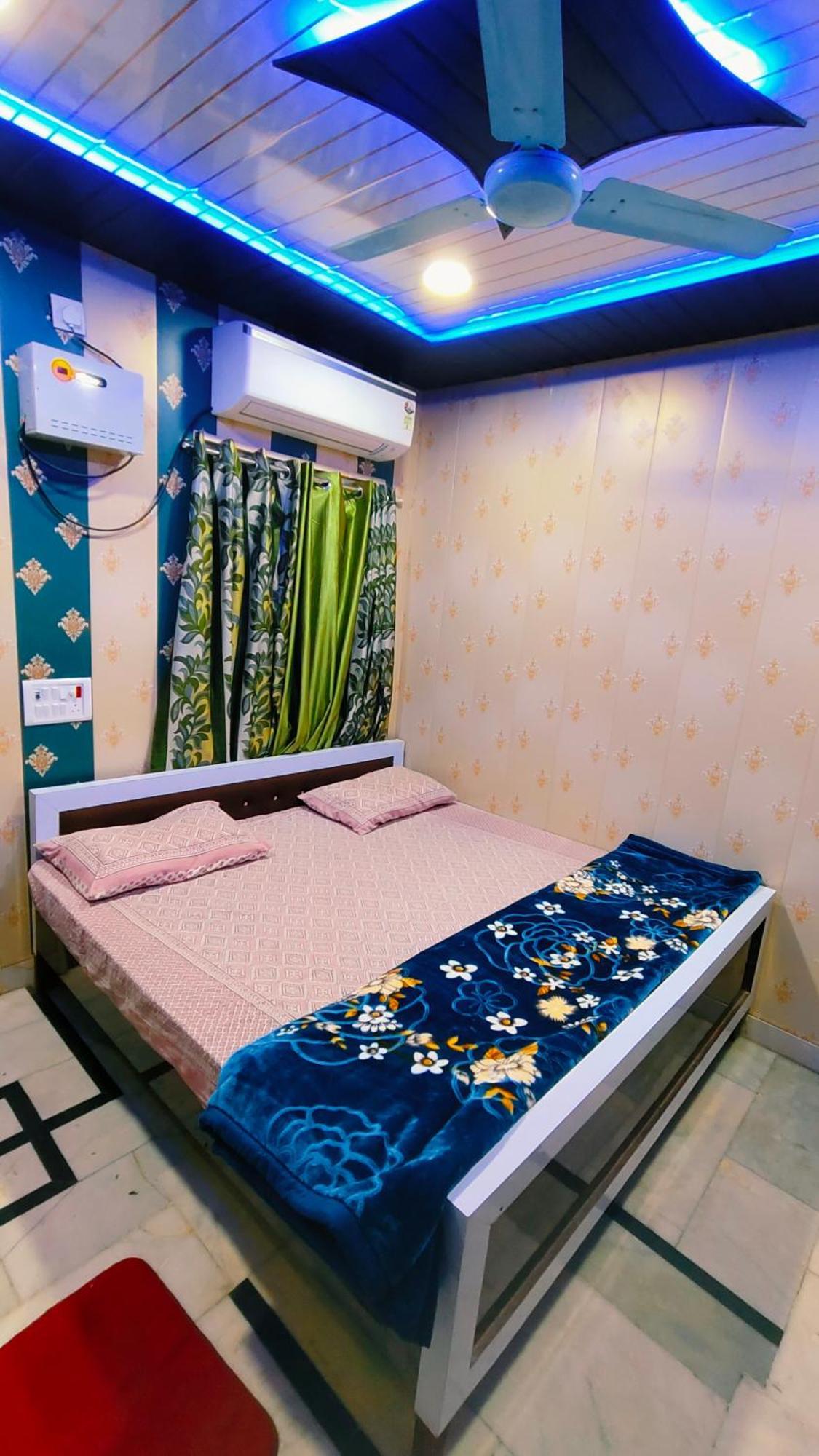 Homestay Raju 150 Meters From Shree Ram Janmbhoomi Temple 200 Meters From Dham Railway Station